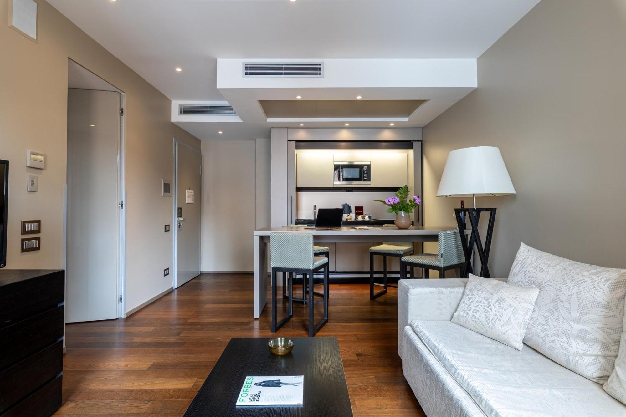 Nj Hotels & Apartments San Pietro All'Orto 6 Милан Экстерьер фото