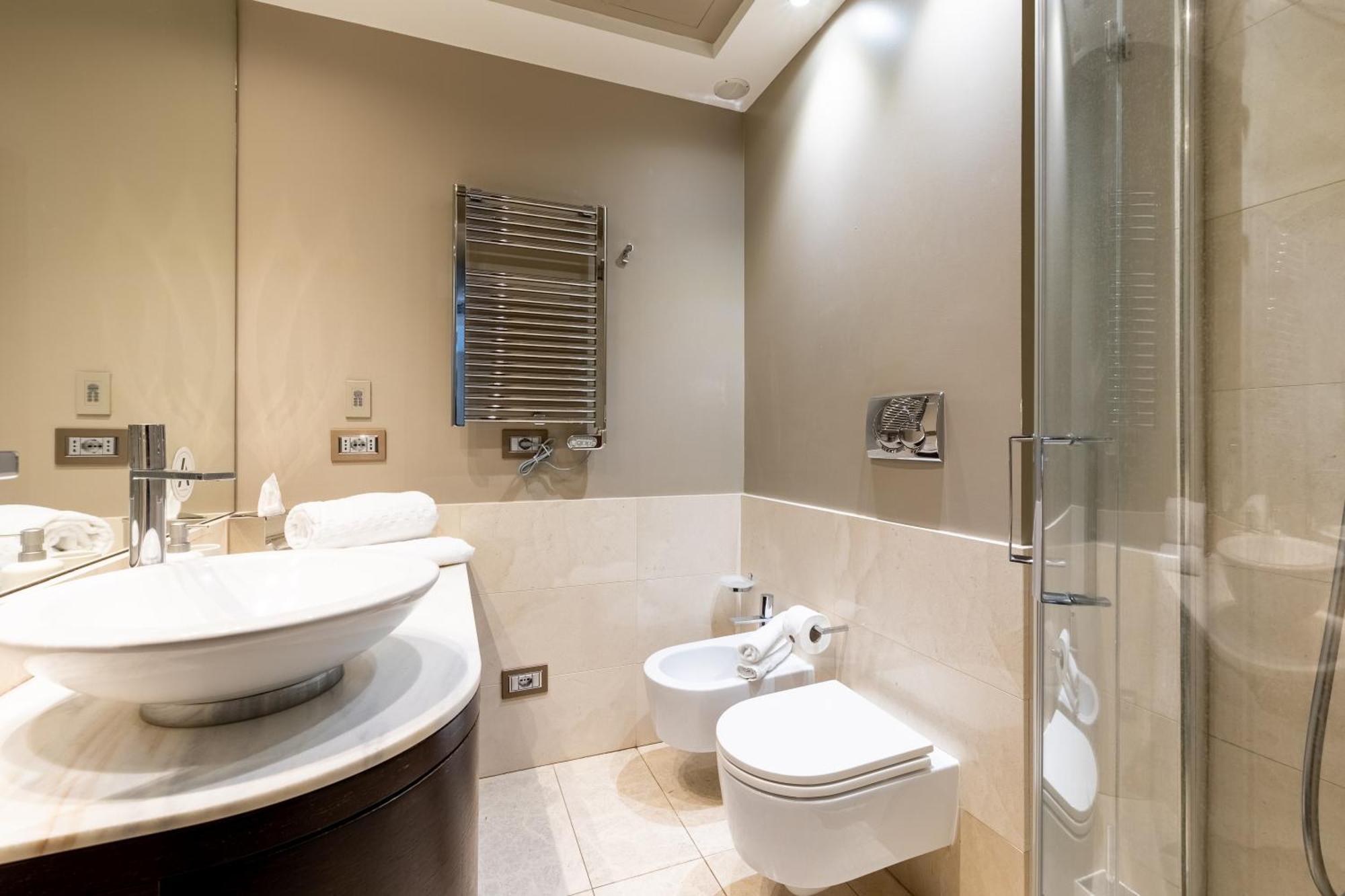 Nj Hotels & Apartments San Pietro All'Orto 6 Милан Экстерьер фото