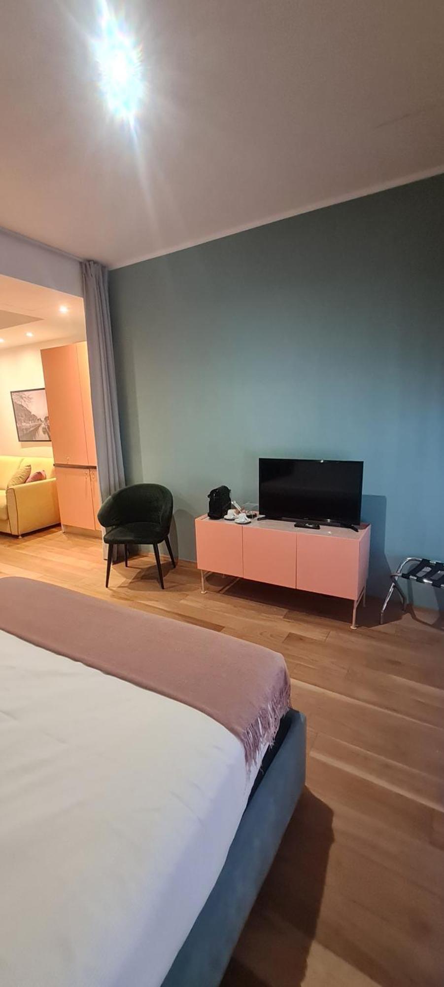 Nj Hotels & Apartments San Pietro All'Orto 6 Милан Экстерьер фото